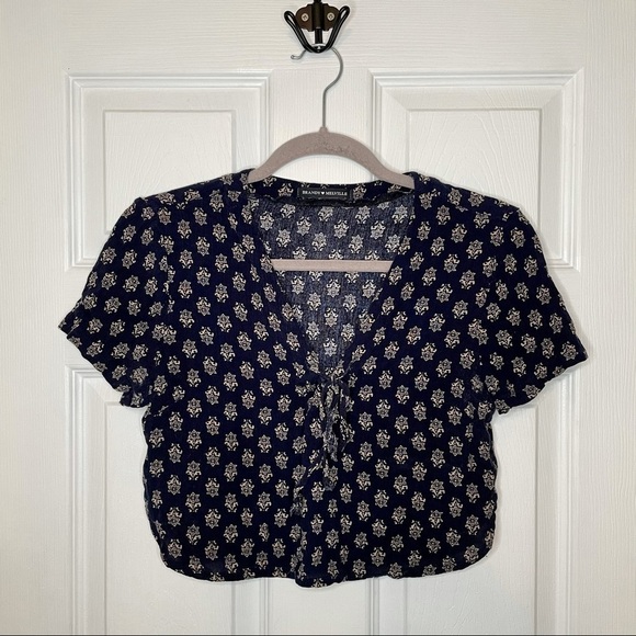 BRANDY melville printed tie up crop top - Picture 1 of 5
